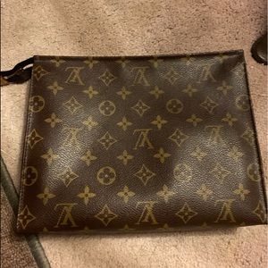 LV Toiletry 26 💯 Authentic